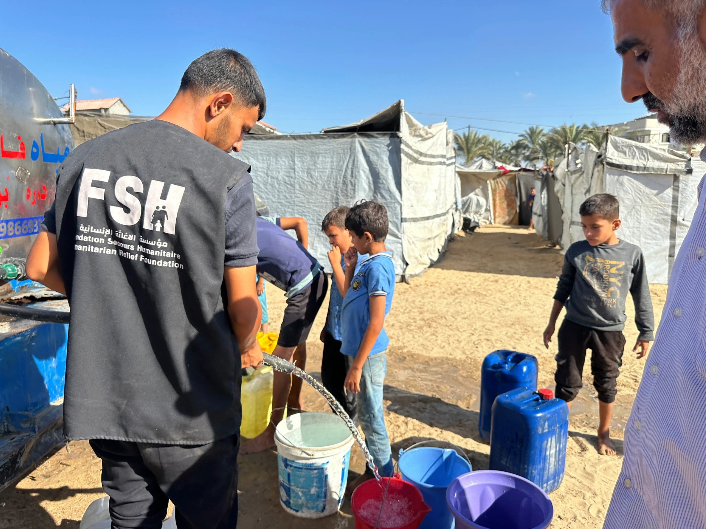 EAU : Ensemble pour une vie digne des personnes déplacées à Gaza